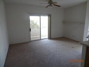 Building Photo - 5655 E Sahara Ave