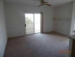 Building Photo - 5655 E Sahara Ave