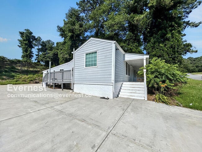 Building Photo - 706 Agricola St