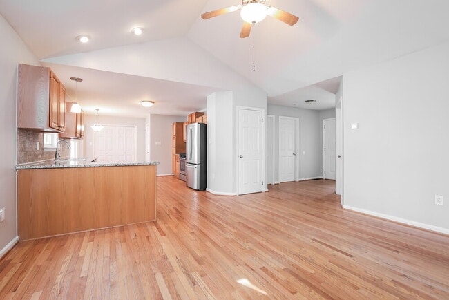 Building Photo - 305 Occidental Dr