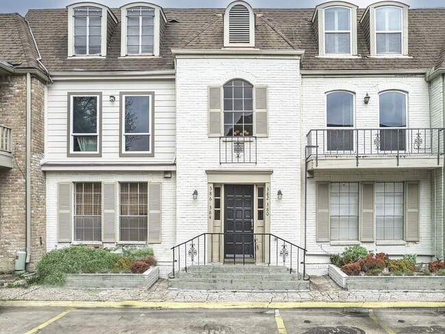 Photo - 384 N Post Oak Ln Apartment