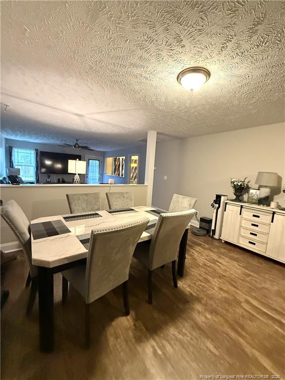 Foto del edificio - 6004 Oak Spring St