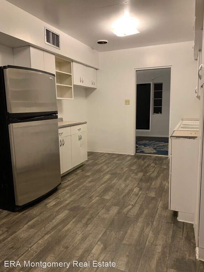 Building Photo - 3 br, 1.5 bath House - 1511 Bryan Circle