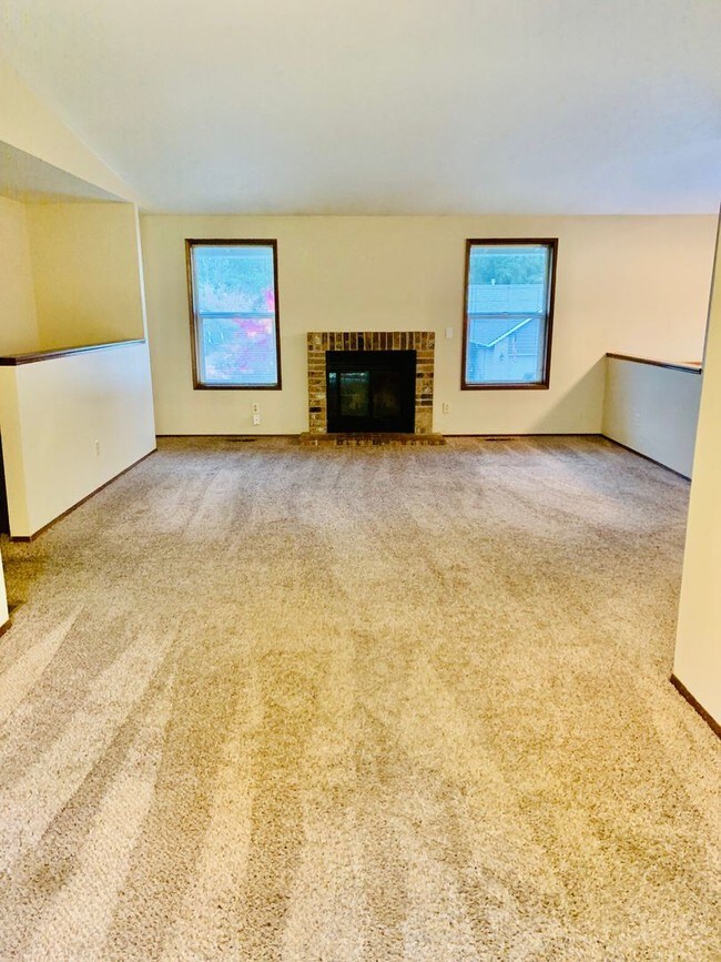 Building Photo - 3 br, 2 bath House - 15119 SW Barcelona Way