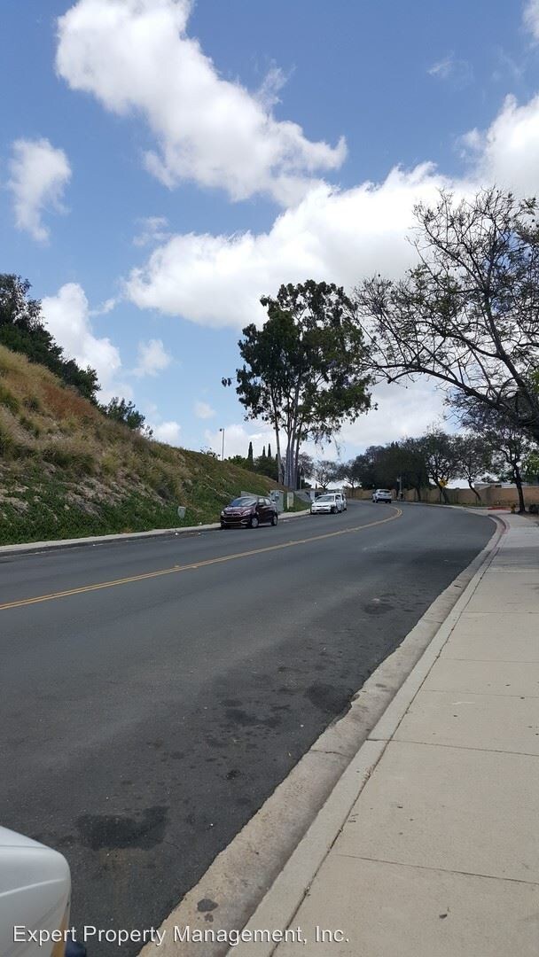 Foto del edificio - 1855 Bayview Heights Dr