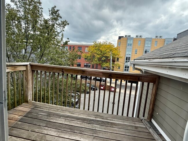 Building Photo - 111 W 8th St