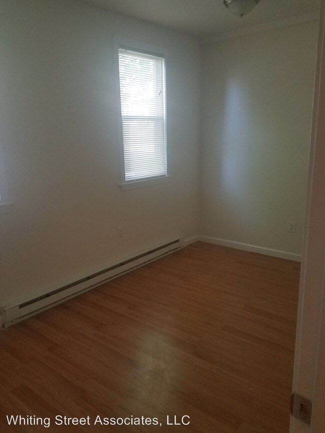 Building Photo - 93 Linwood St