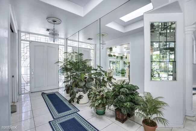 Building Photo - 3 br, 4 bath House - 875 Tamarisk Rd