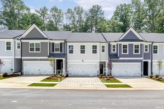 Building Photo - 6943 Doddridge Ln