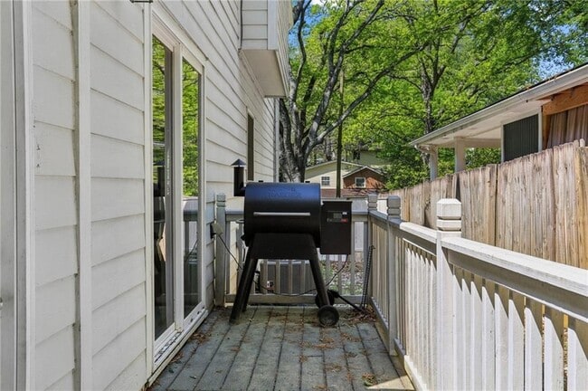 Foto del edificio - 1142 Lonetia St SE