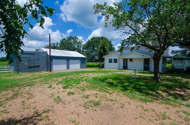 Building Photo - 12819 TX-36