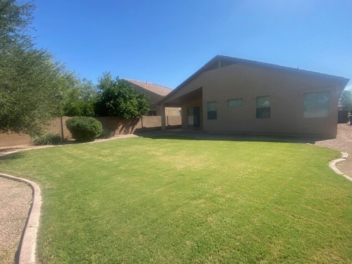 Foto del edificio - FOR LEASE - PETERSON FARMS, CHANDLER