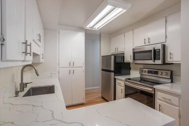 Foto del edificio - 1760 Halford Ave