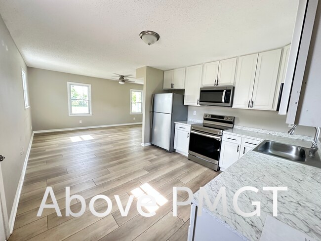 Building Photo - Completely remodeled and a Great location in Inman.