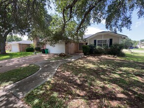 Building Photo - 7702 Tierra Verde Dr Building Photo - 7702 Tierra Verde Dr