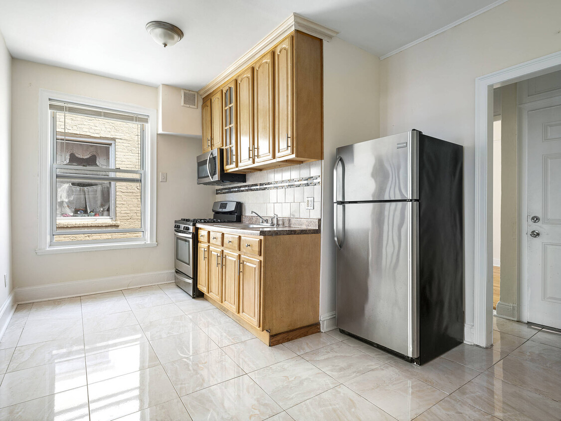 Foto principal - 596 Midwood St