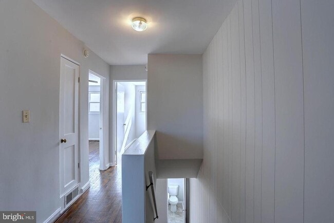 Building Photo - 2536 Loyola Northway