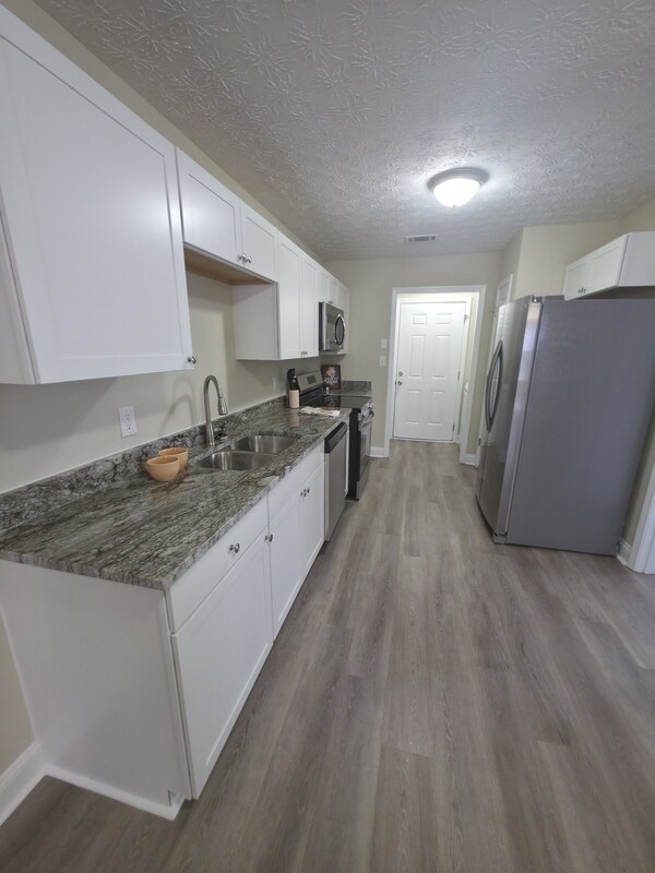 Building Photo - 217 Westchester Cir