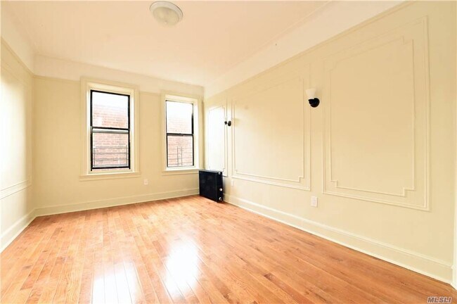 Foto del edificio - 88-40 144th St