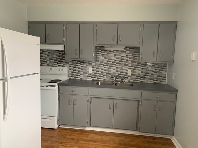 Foto del edificio - Newly Remodeled Apartment Crainville
