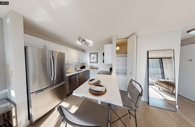 Building Photo - 33 W Superior St