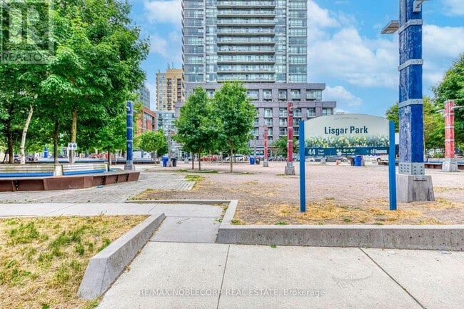 Building Photo - 68 Abell St