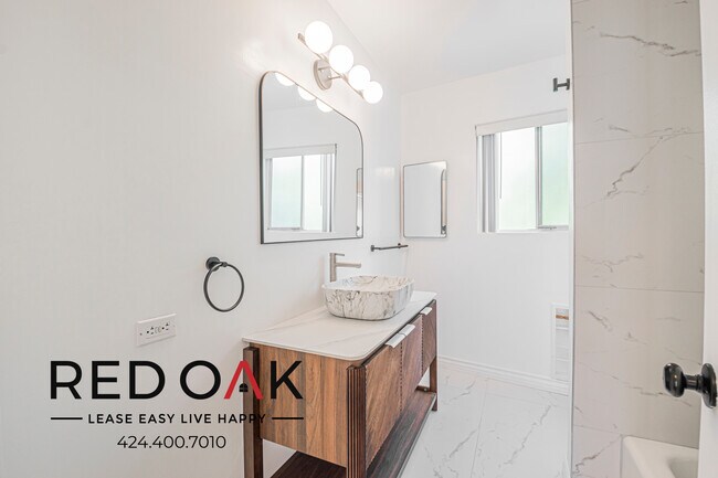 Foto del edificio - 127 W Live Oak St