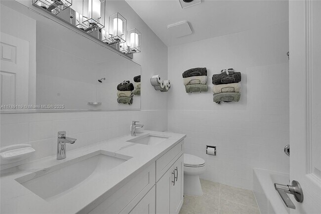 Foto del edificio - 810-810 SW 12th Ct