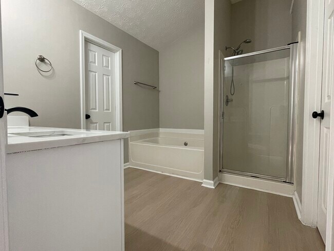 Foto del edificio - 2615 Avery Park Cir