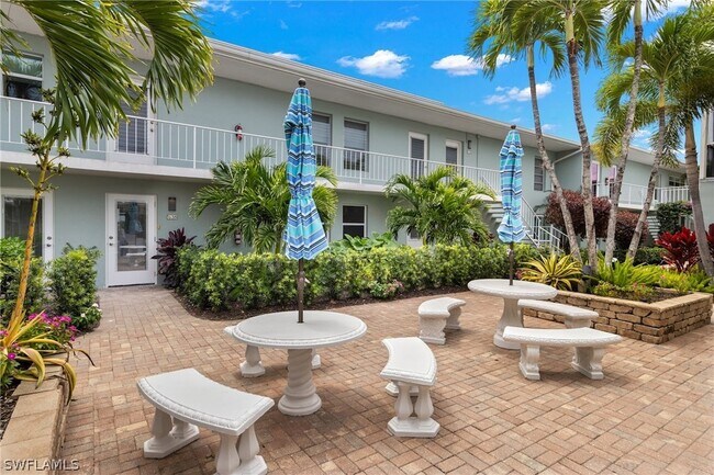 Foto del edificio - 685 12th Ave S