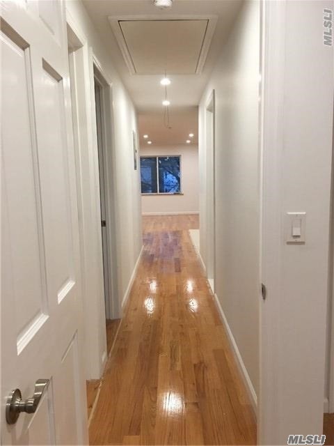 Foto del edificio - 243-16-243-73 73rd Ave