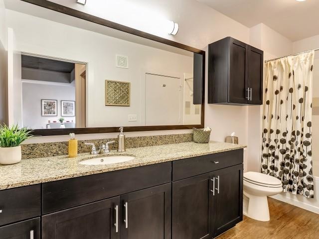 Building Photo - 2 bedroom in Dallas TX 75219
