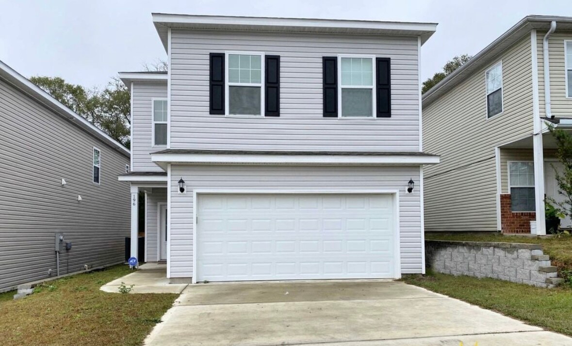 Foto principal - 196 Johnson Ct