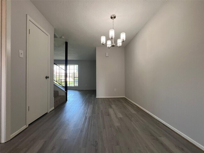 Foto del edificio - 7012 Jetty Ln