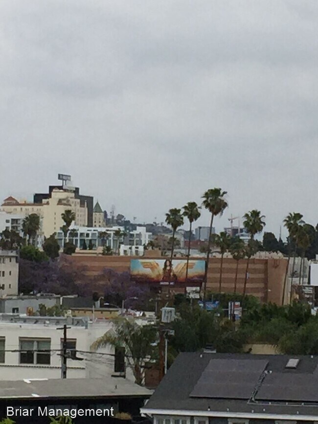 Foto del edificio - 1425 N Sierra Bonita Ave