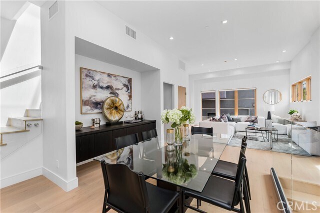 Foto del edificio - 1035 N Vista St