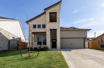 Building Photo - 2812 Sebring Cir