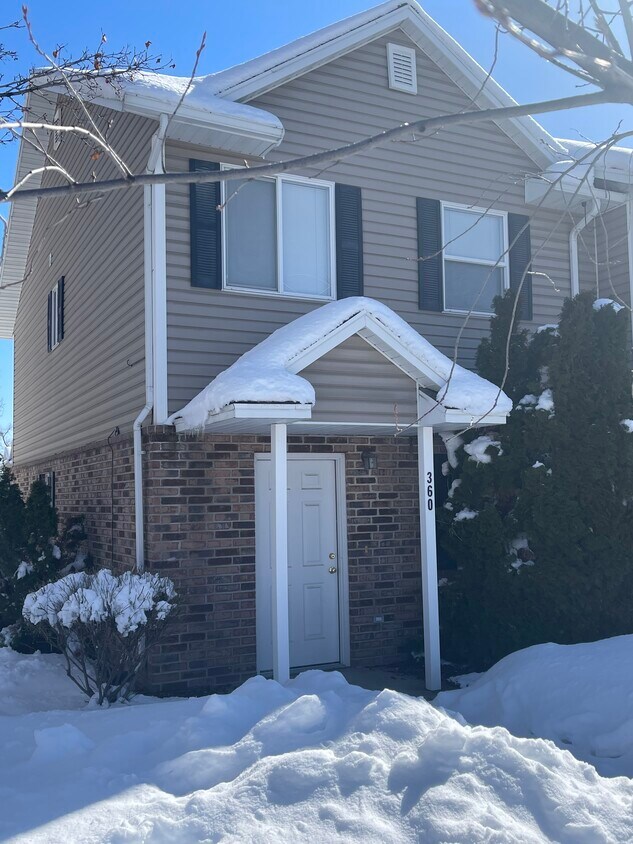 End Unit Townhouse - 360 W 300 S