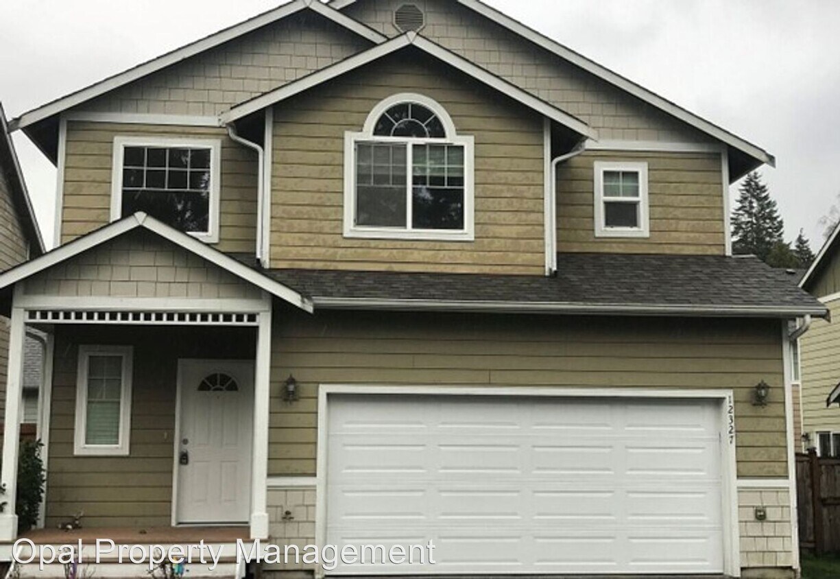 Primary Photo - 3 br, 2.5 bath House - 12327 26th Place W.