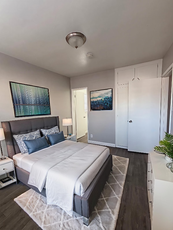 Foto del edificio - 611 N Olive St