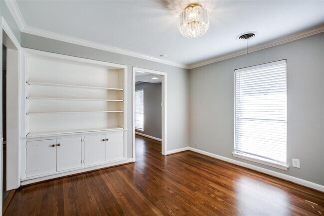 Foto del edificio - 8022 Ridgeview Dr