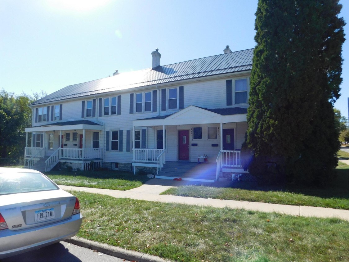Primary Photo - 490 12th St
