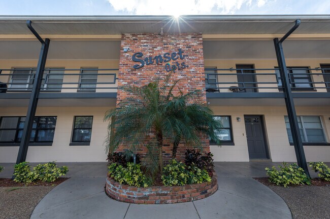 Foto del edificio - 710 Ave C SW