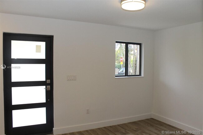 Foto del edificio - 122 SW 56th Ave