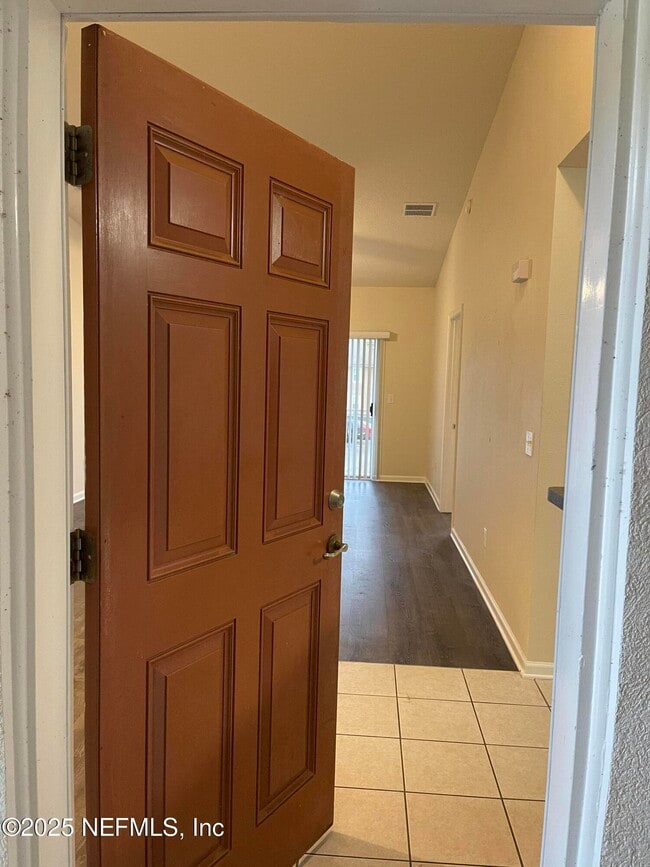 Building Photo - 6965 Ortega Woods Dr