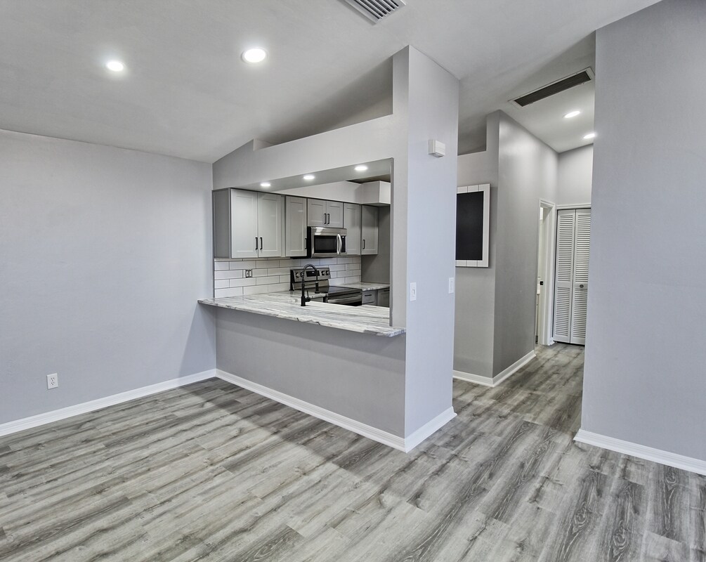 Foto principal - 13247 Whitehaven Ln