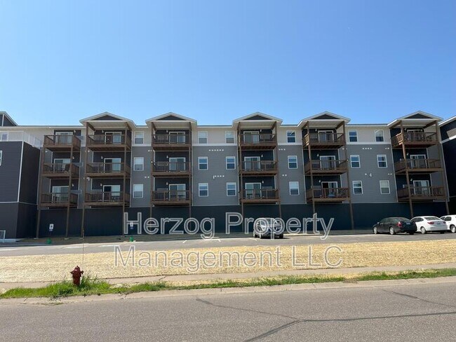 Building Photo - 601 17th Avenue Southwest