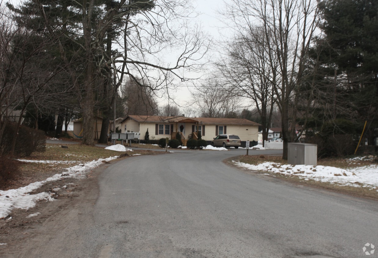 39 Leggs Mill Rd, Lake Katrine, NY 12449 Apartments in Lake Katrine