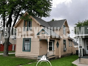 Building Photo - 660 E Broadway St