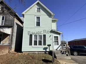 Building Photo - 300 E 3rd St